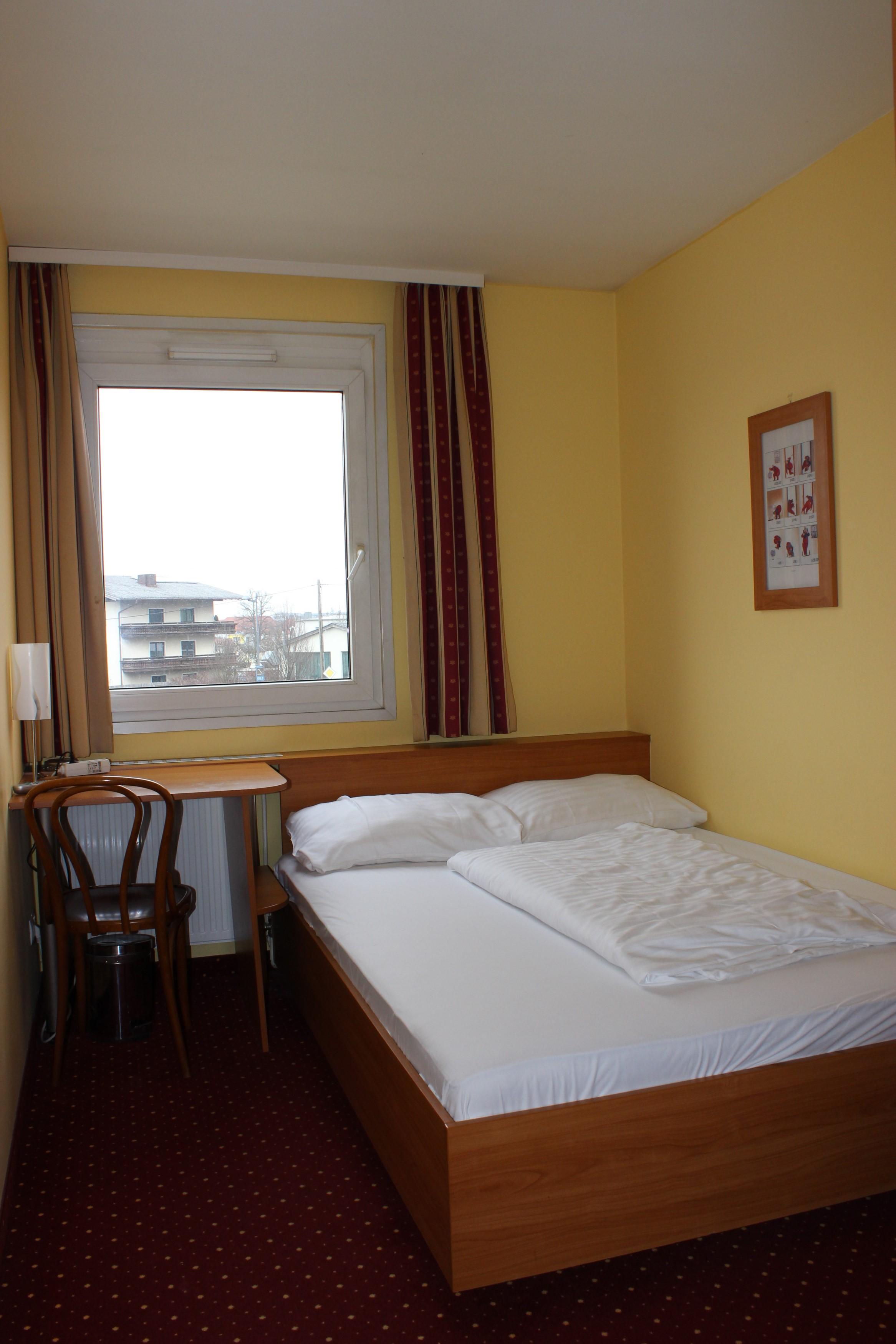 Amedia Express Sattledt, Trademark Collection By Wyndham Hotel