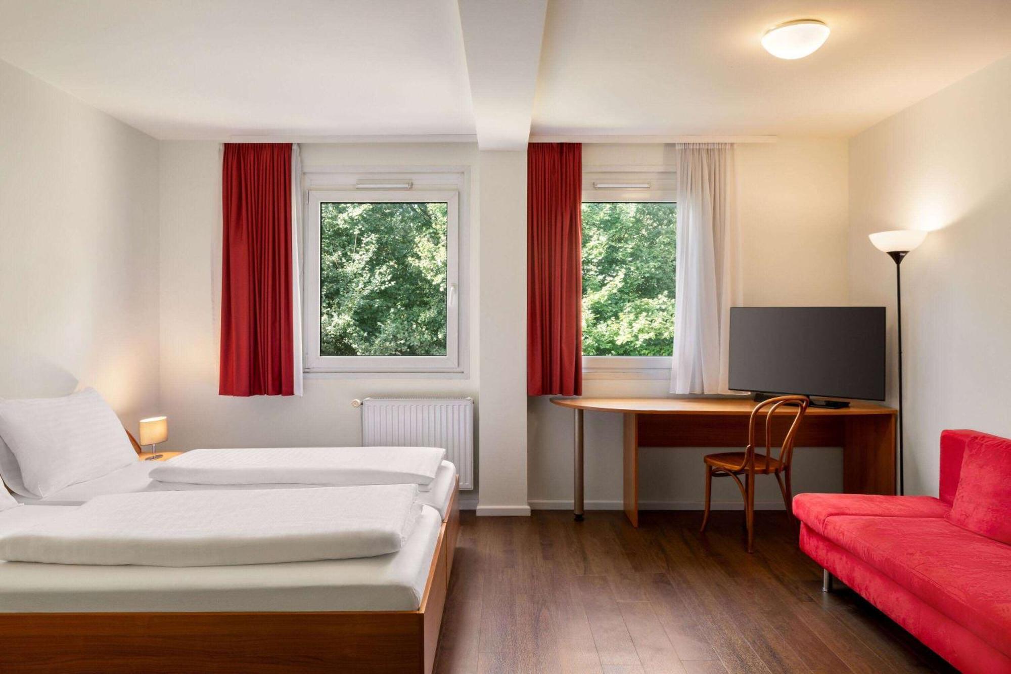 Hotel Amedia Express Sattledt, Trademark Collection By Wyndham 3*