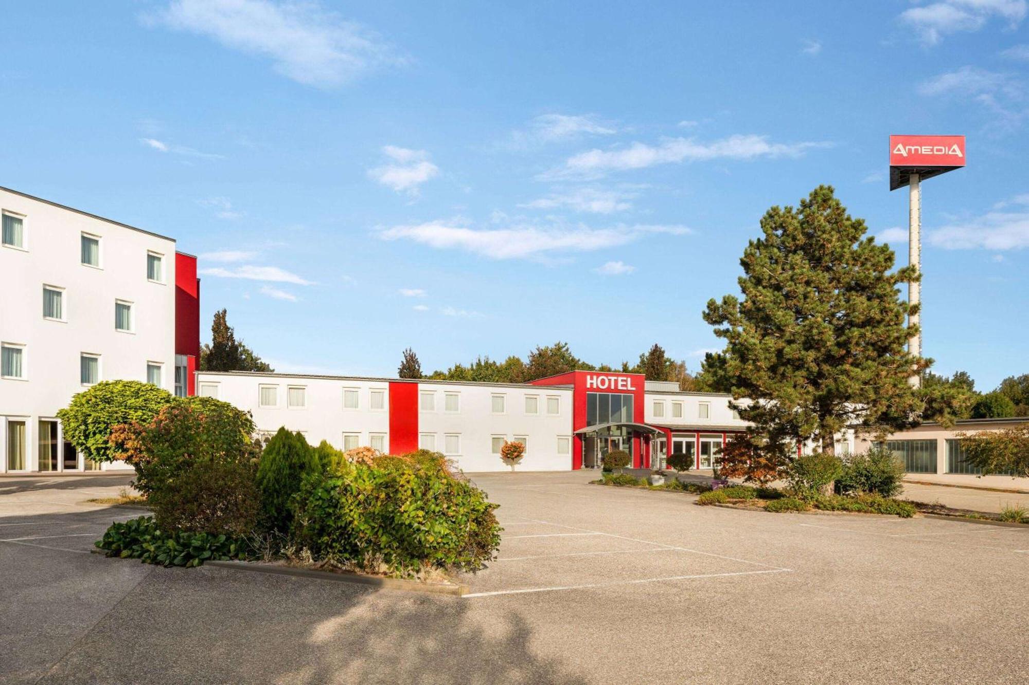 Hotel Amedia Express Sattledt, Trademark Collection By Wyndham